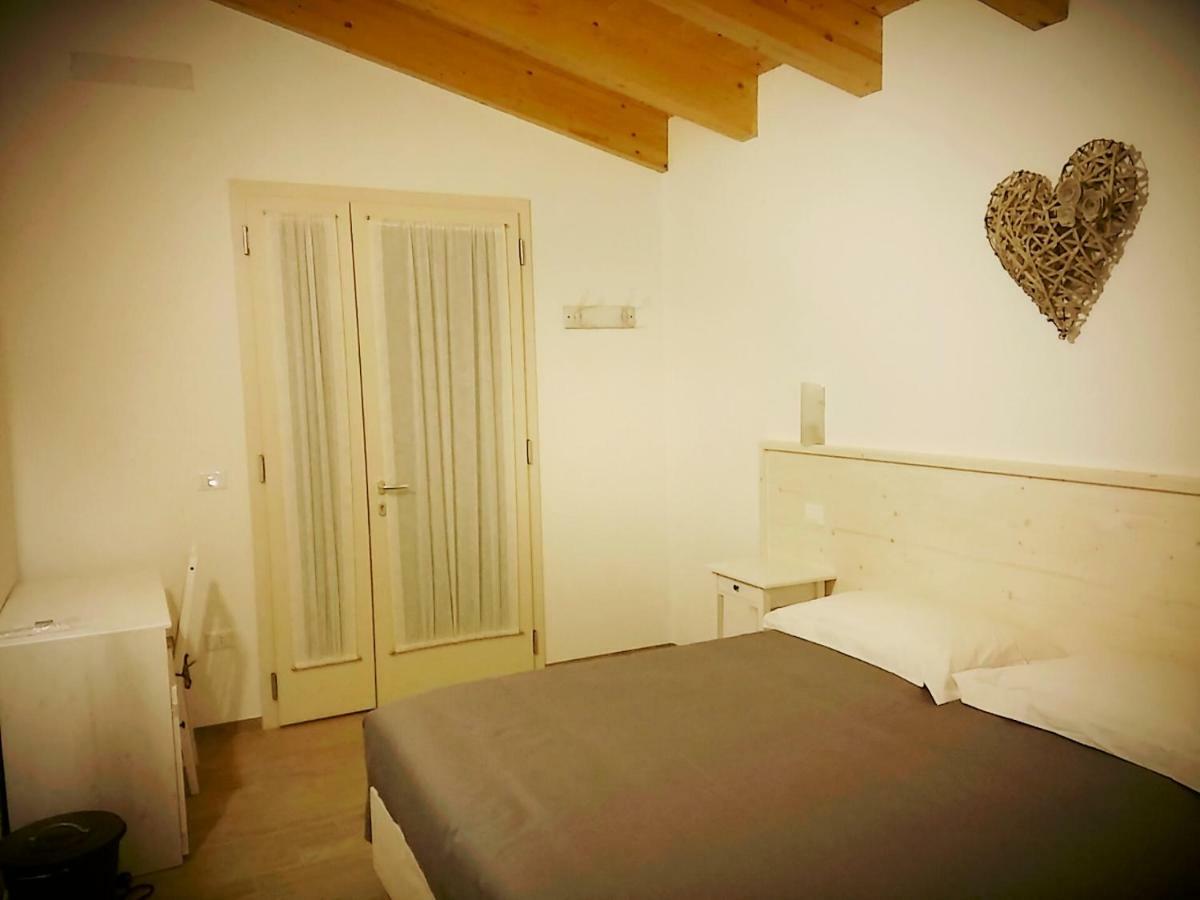 Agriturismo Honey Farm Пьяццола-суль-Брента Экстерьер фото